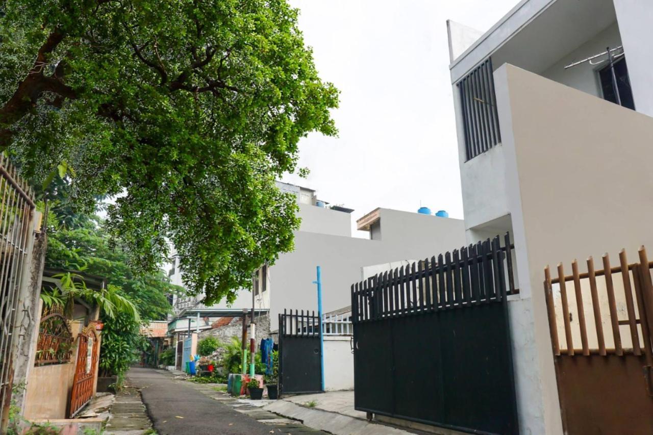 Super Oyo 91074 Stariez Senen Syariah Hotel Jakarta Exterior photo