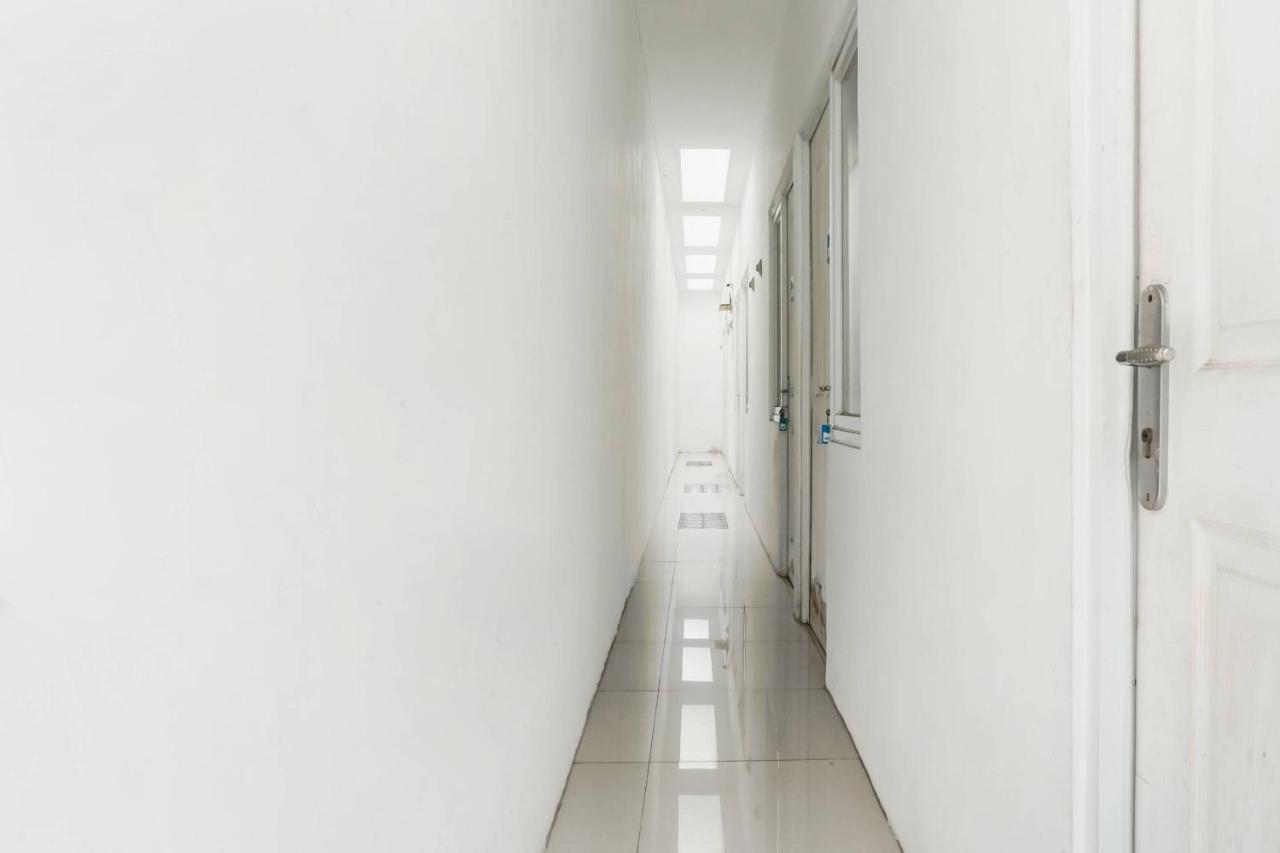 Super Oyo 91074 Stariez Senen Syariah Hotel Jakarta Exterior photo