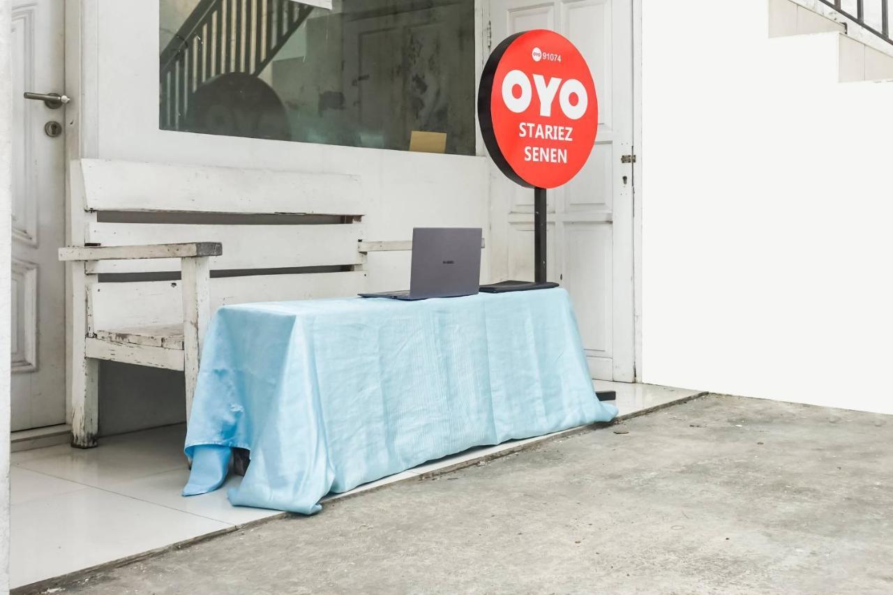 Super Oyo 91074 Stariez Senen Syariah Hotel Jakarta Exterior photo
