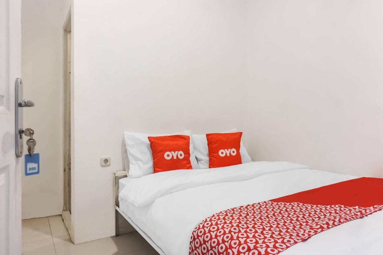 Super Oyo 91074 Stariez Senen Syariah Hotel Jakarta Exterior photo